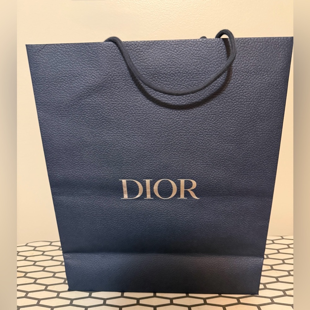 Dior Paper Bag, Large - Picture 3 of 6